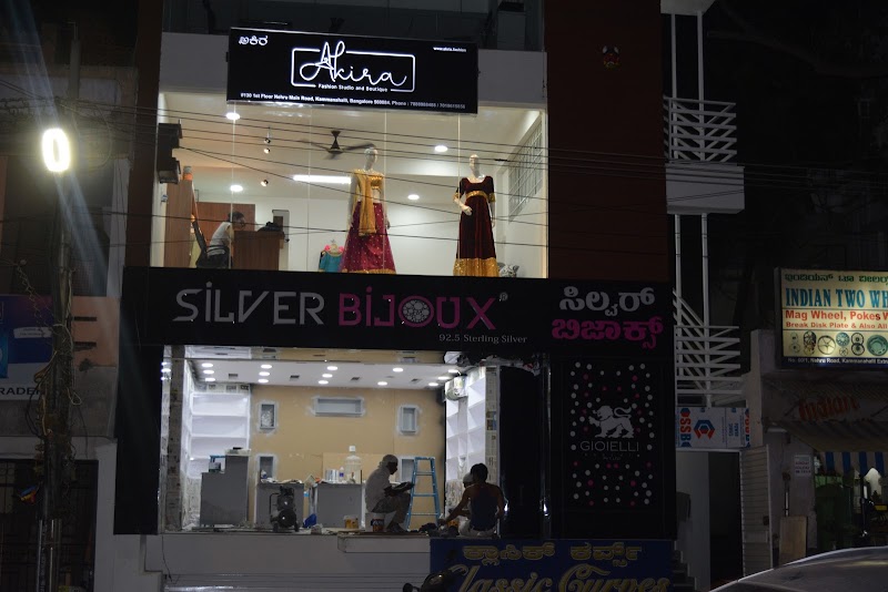 Akira Fashion Studio