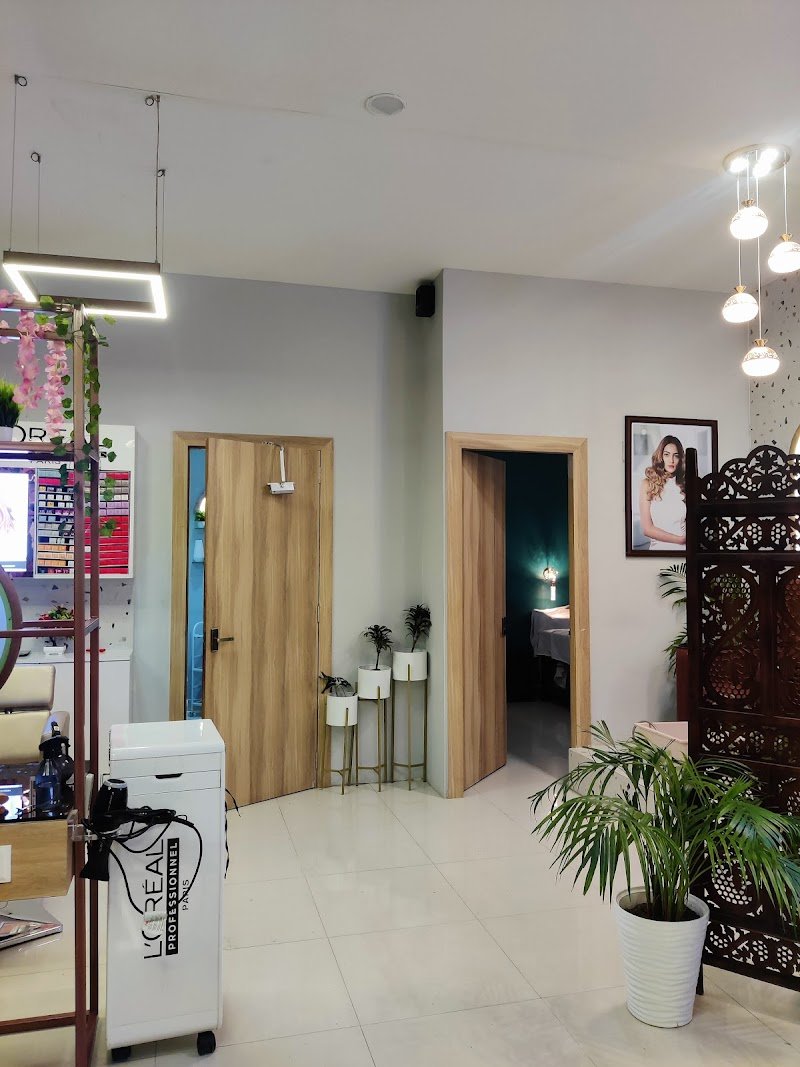 Ankita Beauty Salon & Academy ®