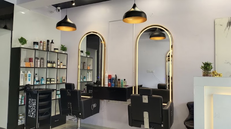 Arcano Unisex Salon & Academy