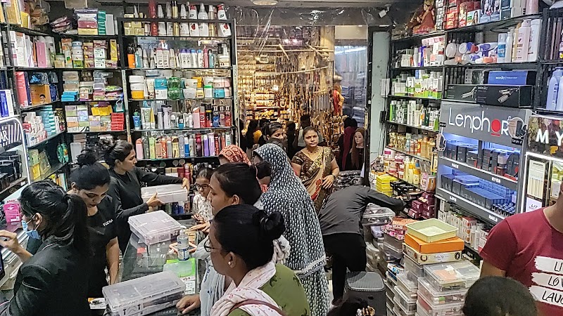 Best cosmetic shop yash cosmetics