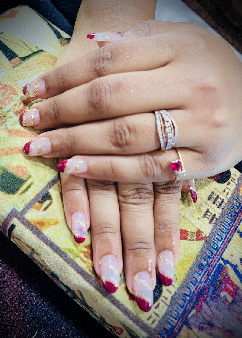 Britaz Unisex Salon & best makeup artist