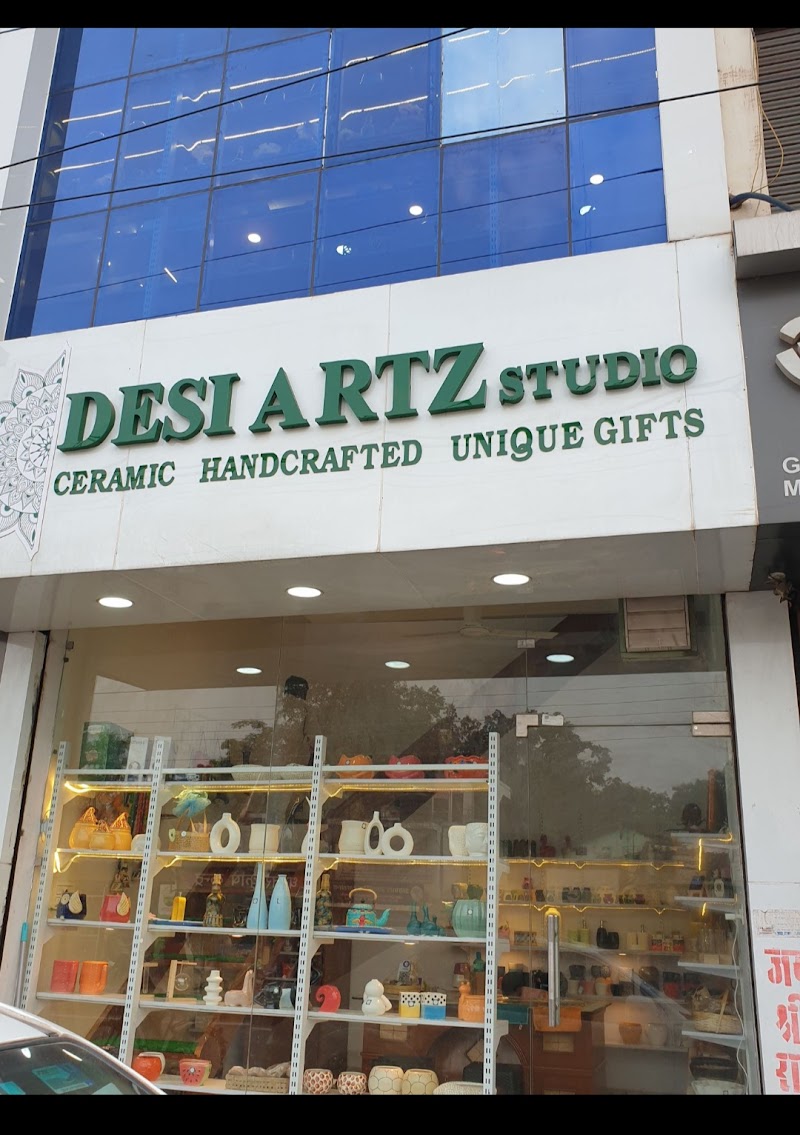 Desi Artz studio