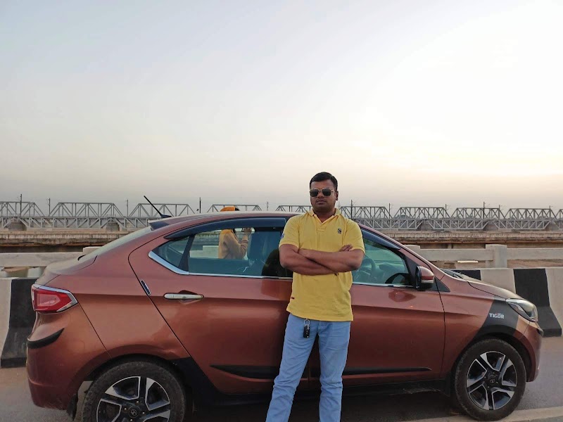 Dewangan Taxi Services - Taxi & Cab Services in Raipur