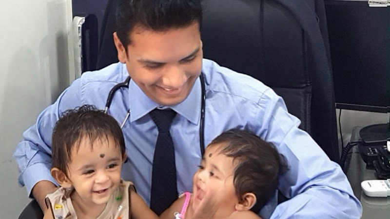 Dr. Amit Dahat