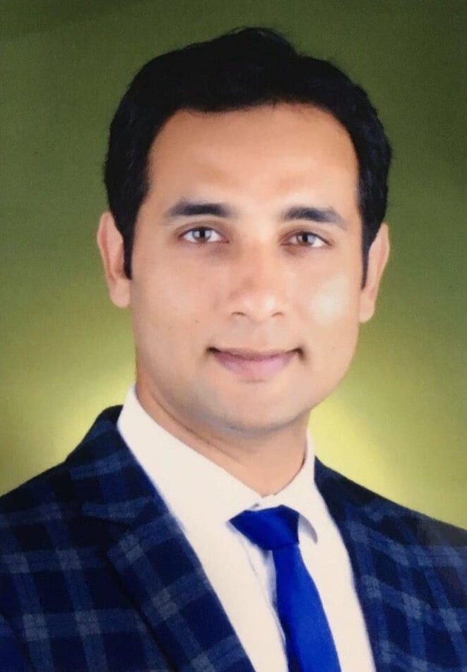 Dr Ashar Khan MD DM Cardiology