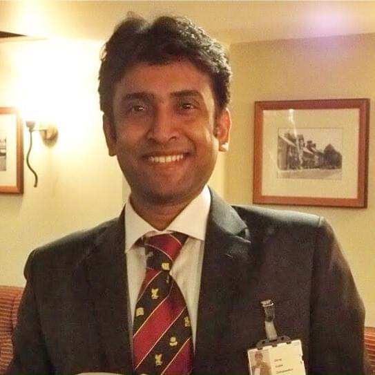 Dr Dhiraj Gupta FRCS orth UK