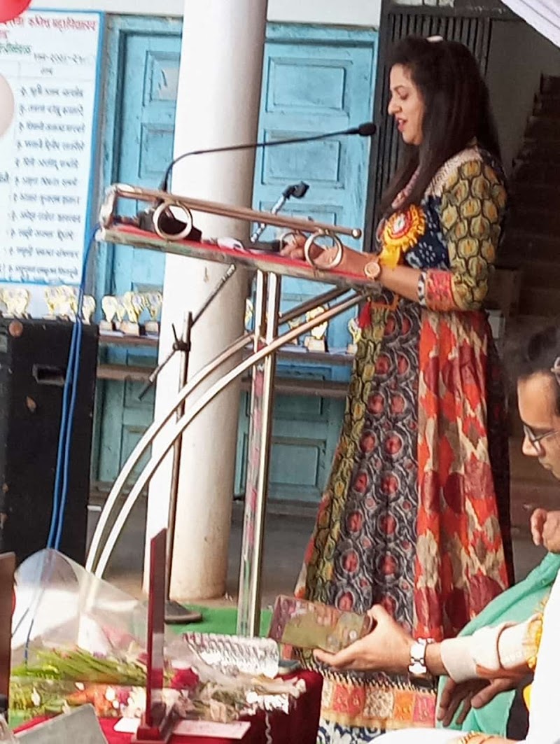 Dr. Minal kalambe Akare