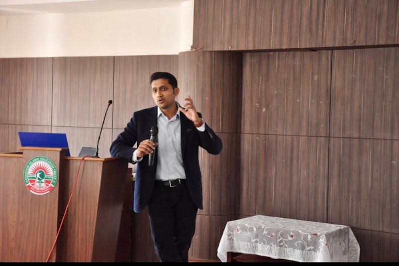 DR. SANDEEP SATSANGI