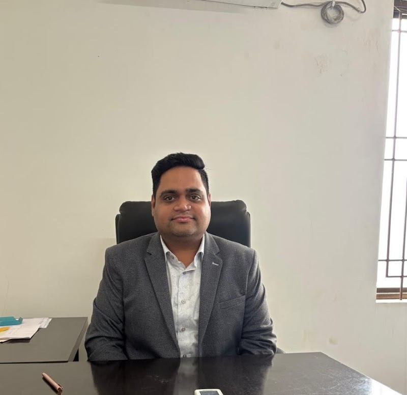 Dr.Siddharth Banerjee 