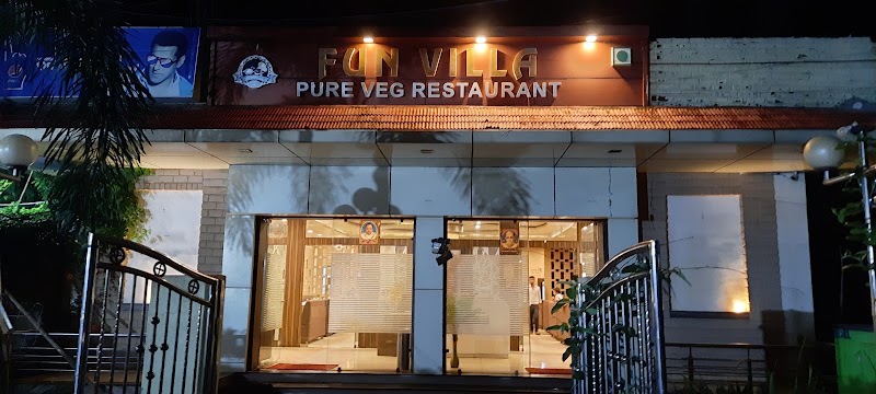 Fun villa Restaurant - Restaurants in Balod
