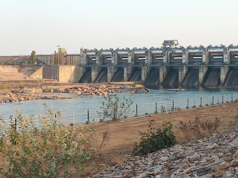 Gangrel Dam, a Tourist Spots in Dhamtari