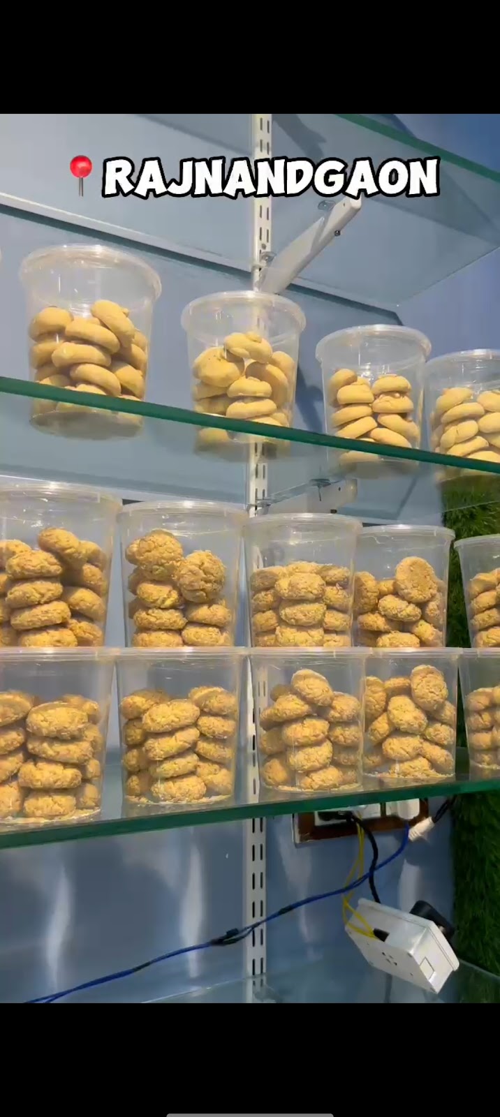 Golden bakes the cake shop cafe and bakery