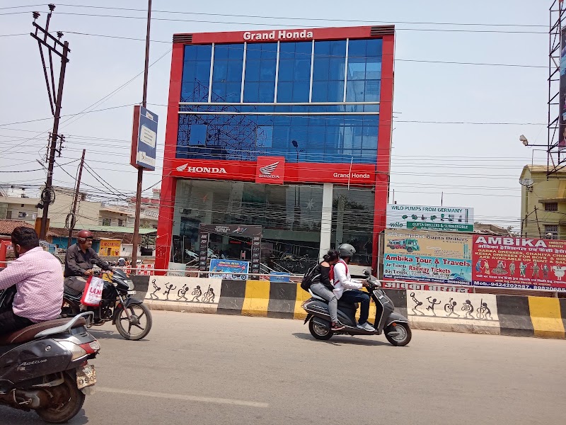 Grand Honda - Two Wheeler Showroom in Mowa, Raipur