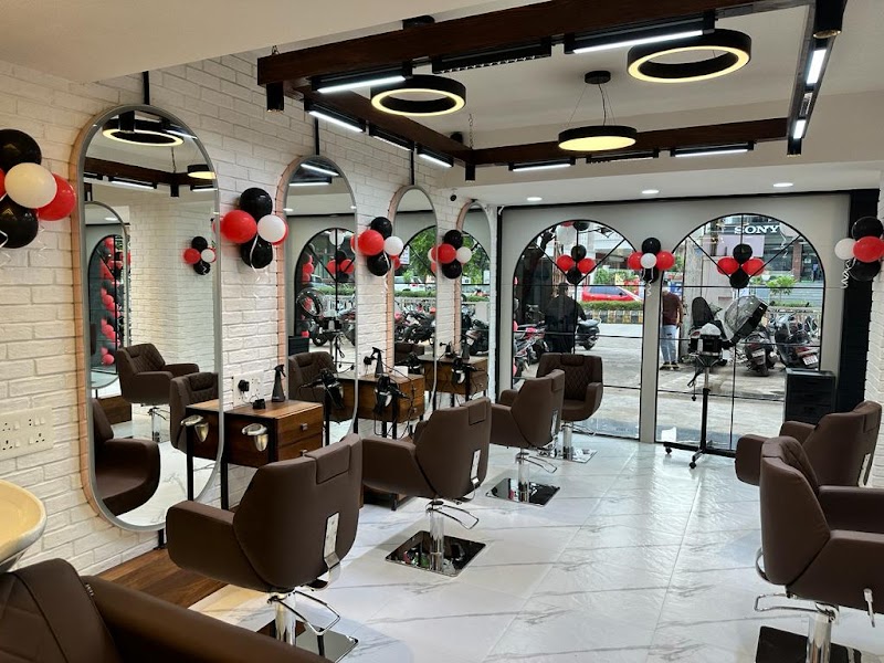 Habibs Hair & Beauty Salon in Dharampeth 