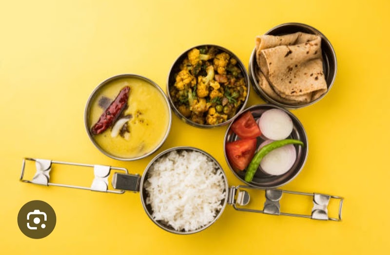Home tiffin centre