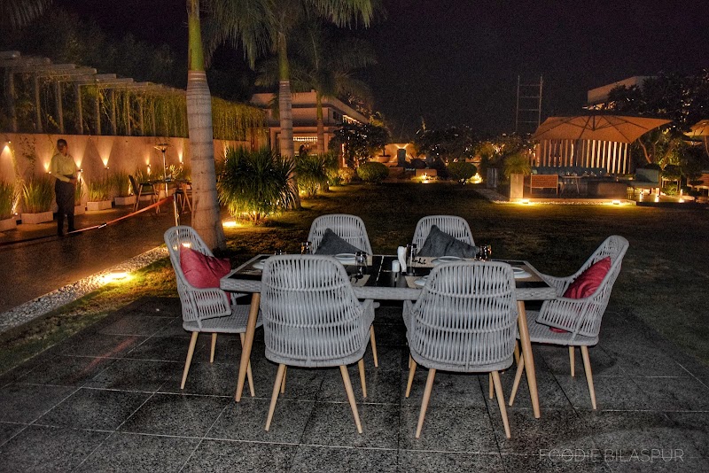 Iraa Bilaspur - Restaurants in Tifra, Bilaspur