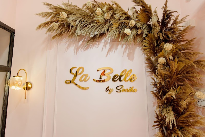 La Belle by Sonika