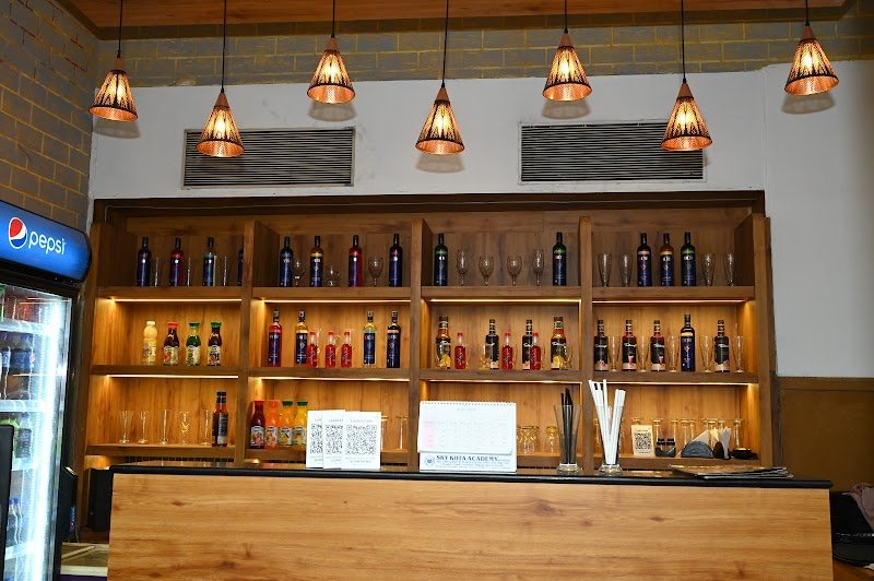 Leela's Cafe - Family Restaurant