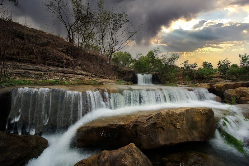 LIBRA FALLS