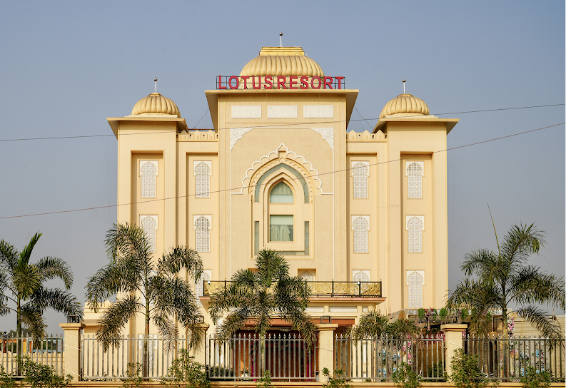 Lotus Resort - Resort in Raipur
