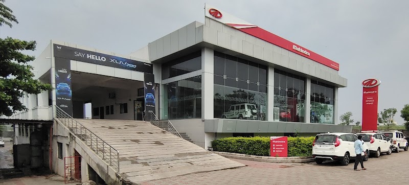 Mahindra Santosh Auto - 4 Wheeler Showroom in Bijapur