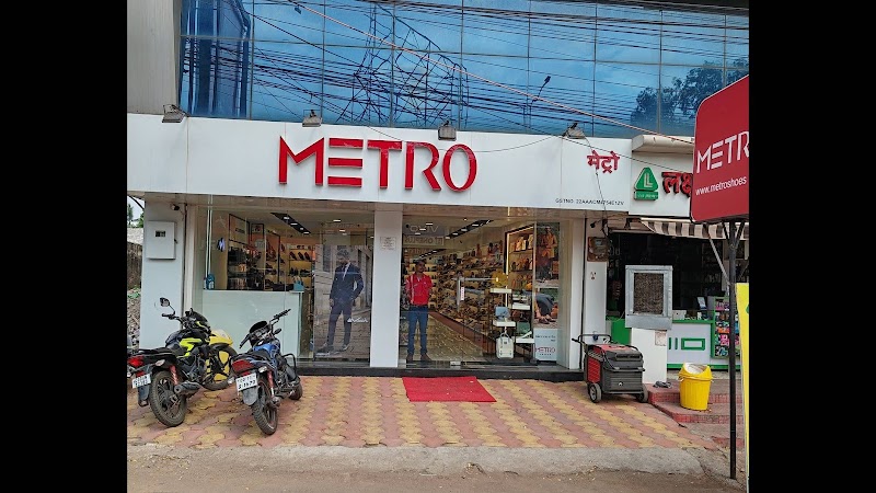 Metro Shoes - Footwear in Raipur