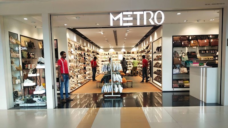 Metro Shoes - Footwear in Jivan Vihar, Raipur