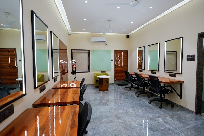 Mihika's Makeup Studio Unisex Salon & Academy