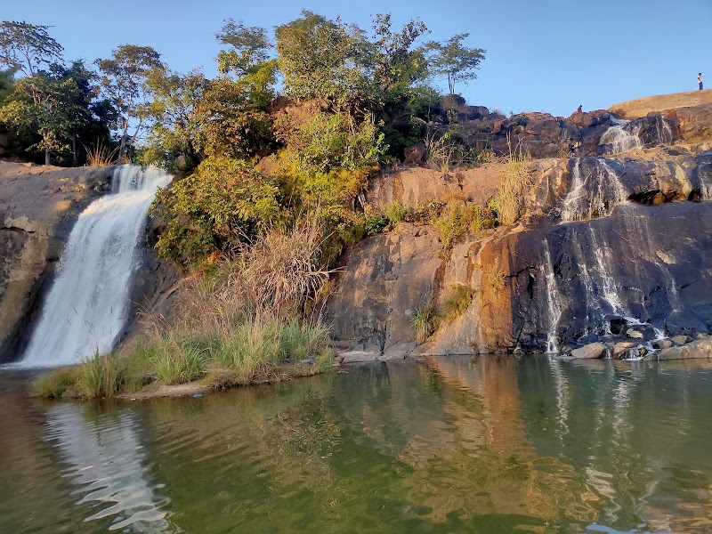 Nakiya Waterfalls