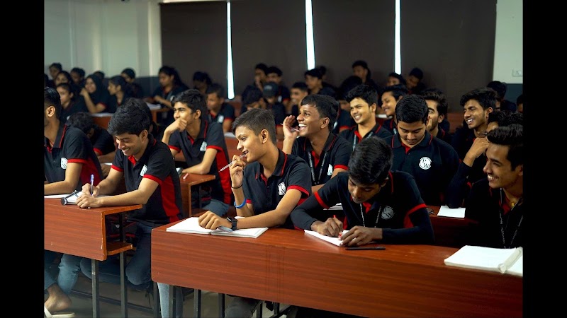 Physics Wallah Vidyapeeth - Coaching JEE/NEET in Pachpedi Naka, Raipur