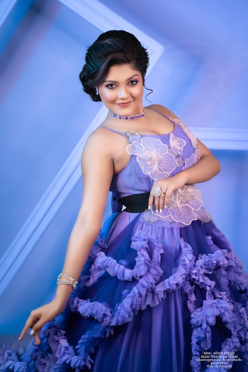 Prapty Makeover Salon and Acedemy