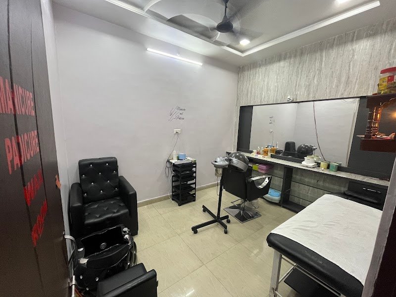 Tanisha Beauty Parlour