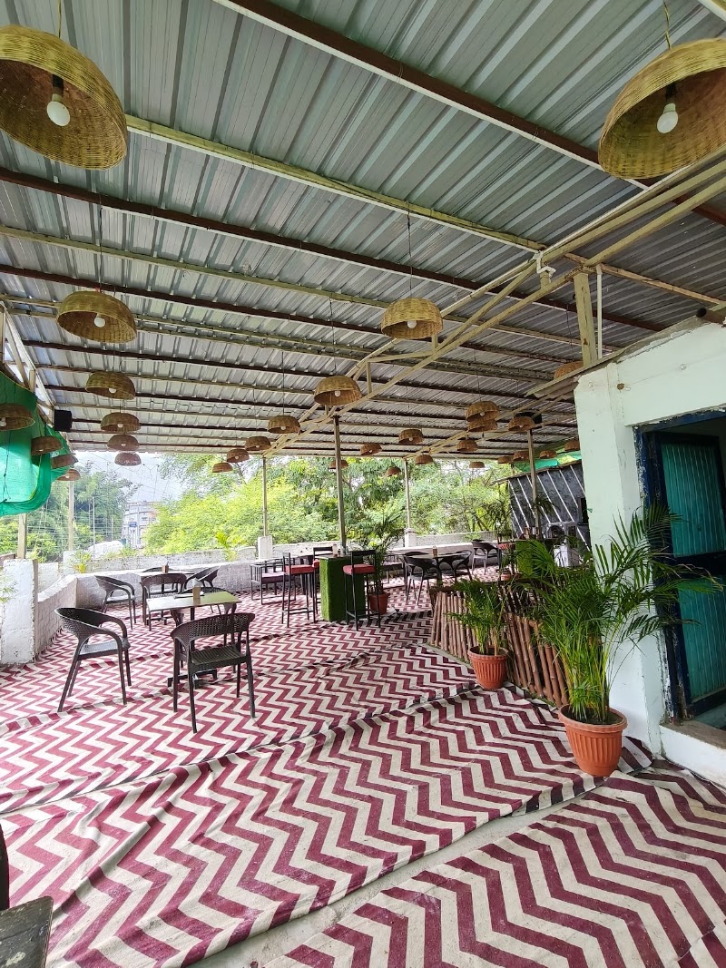 THE ROOFTOP CAFÉ - Restaurants in Kanker