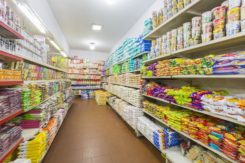 Thom's Bakery & Supermarket