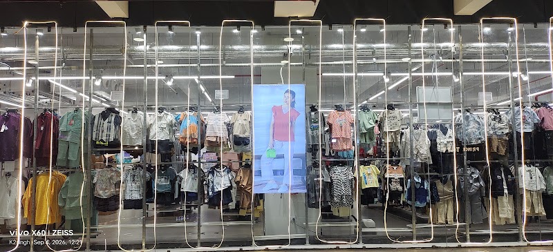 V-Mart - Clothing Store in Raipur