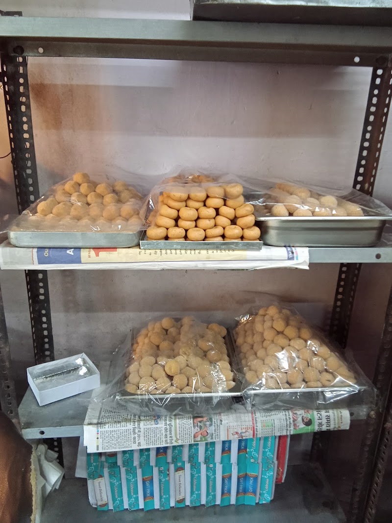 Vaishnav Misthan Bhandar - Restaurants in Mungeli